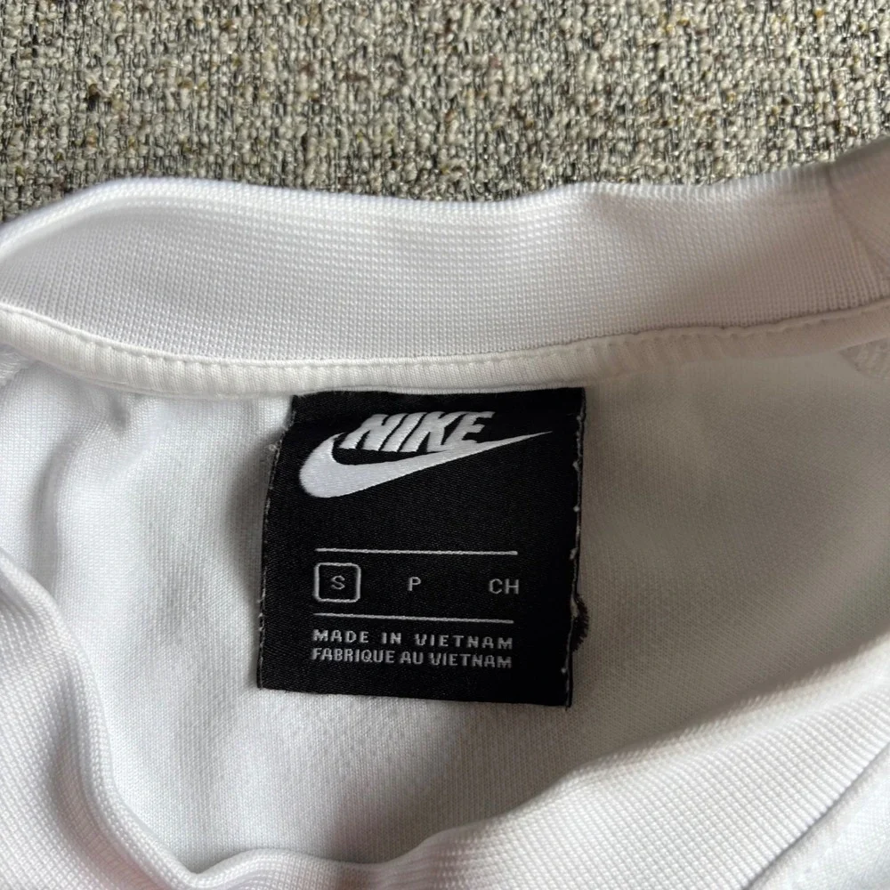 Nike Sweatshirt Mens Small Swoosh White Double Logo MCMLXXII Graphic Crewneck